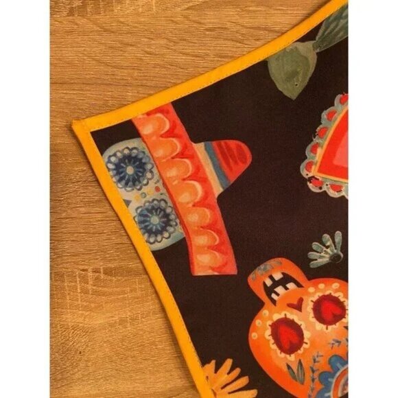 Osadia Handmade Dia de Muertos Mexican Tablecloth - Yellow trim - Picture 3 of 3